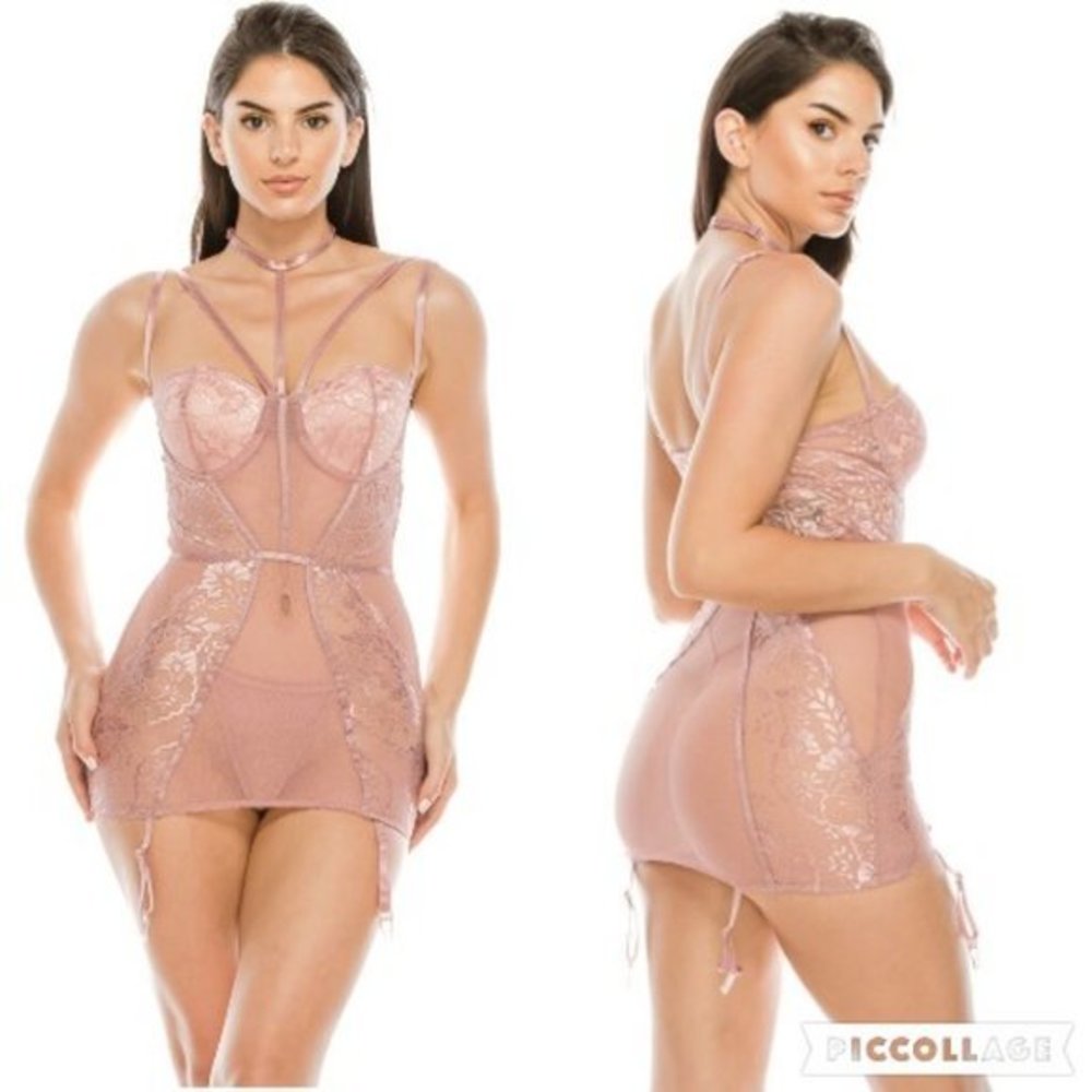 Floral‎ Lace And Mesh Chemise Set